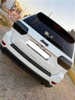 جیپ گراند شیرۆکی